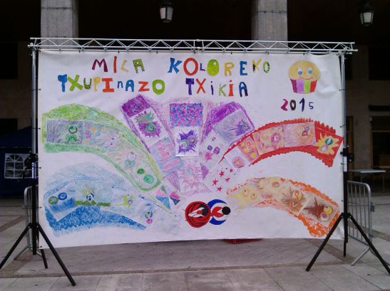 Mila koloretako txupinazo txikia - Murala